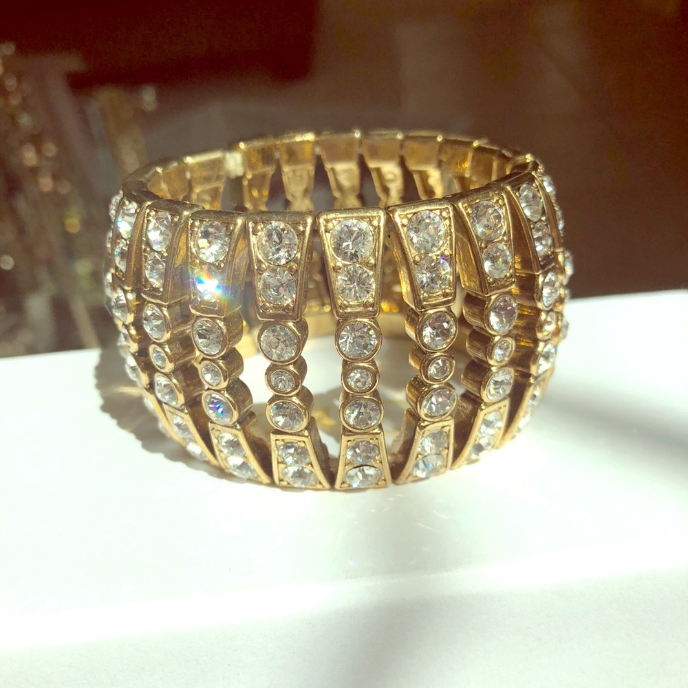 Ann Taylor Gold & Dimond accent stretch bracelet